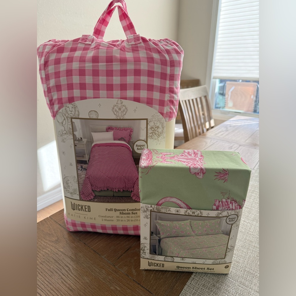 Queen Sheet & Comforter Wicked: For Good Set